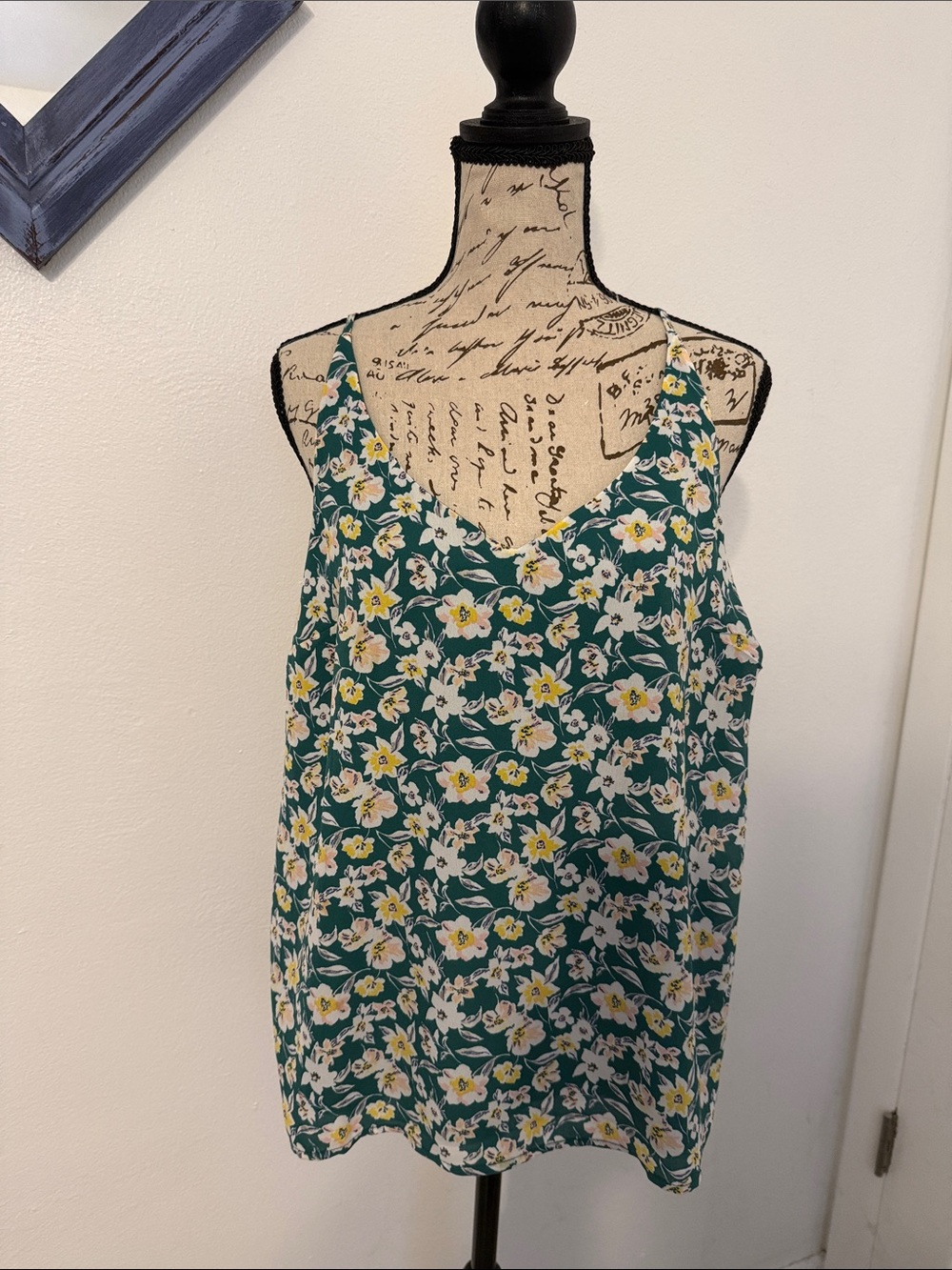 Banana Republic Green Floral V-Neck Spaghetti Strap Camisole